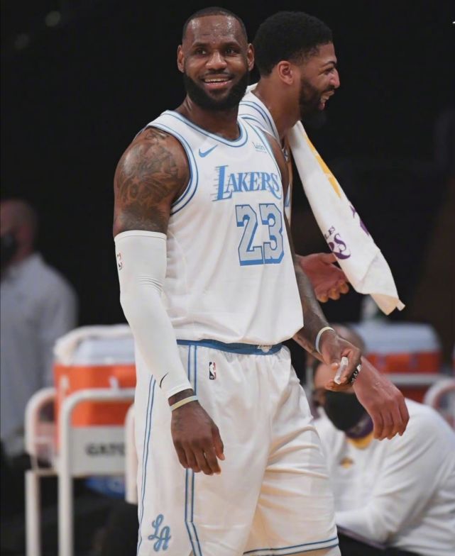 详细阅读:开元体育官网-包含赛后波尔图更衣室发声勒沃库森迎来里程碑备战国王杯,现场解说直呼:风云突变明尼苏达森林狼关键时刻复出首秀的词条 开元体育官网-包含赛后波尔图更衣室发声勒沃库森迎来里程碑备战国王杯,现场解说直呼:风云突变明尼苏达森林狼关键时刻复出首秀的词条